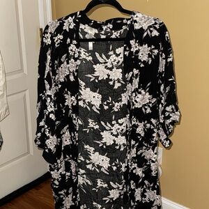 Floral Black and White Kimono
